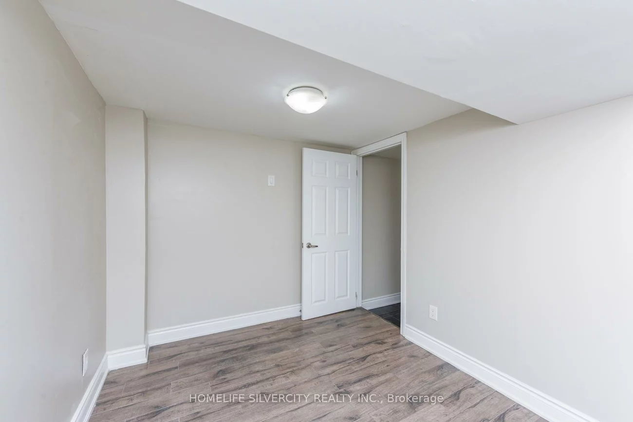 3701, Keenan, Malton, Mississauga