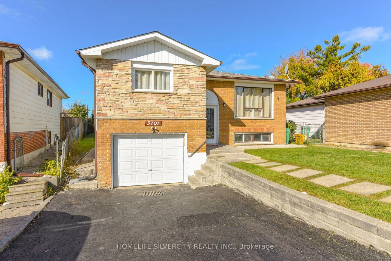 3701, Keenan, Malton, Mississauga