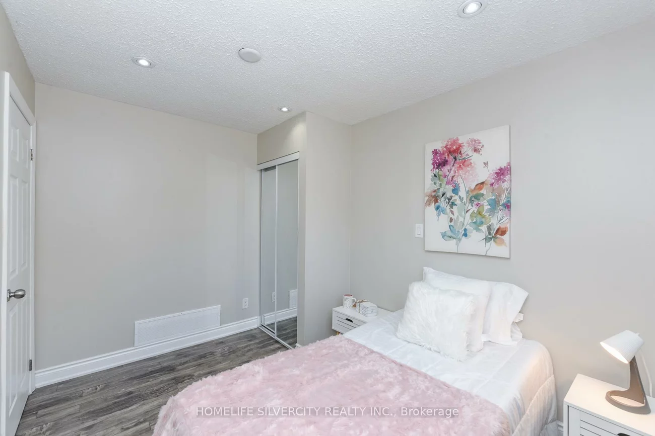 3701, Keenan, Malton, Mississauga