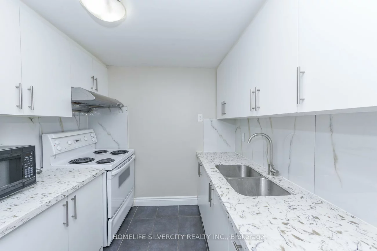 3701, Keenan, Malton, Mississauga