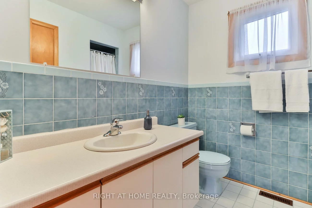 1433, Bough Beeches, Rathwood, Mississauga