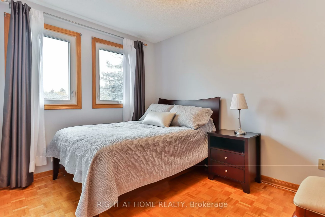 1433, Bough Beeches, Rathwood, Mississauga