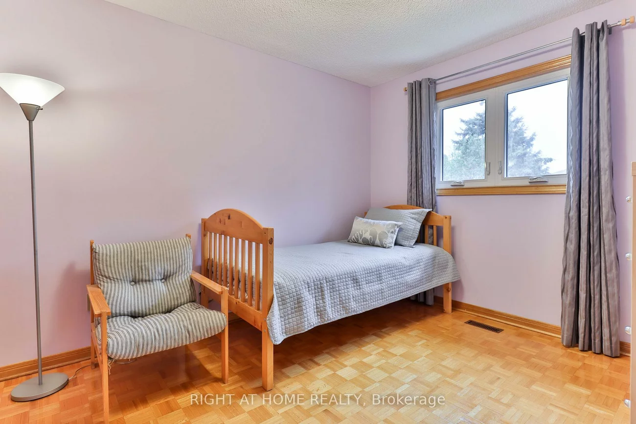 1433, Bough Beeches, Rathwood, Mississauga