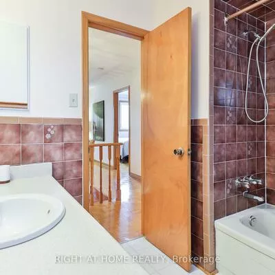 1433, Bough Beeches, Rathwood, Mississauga