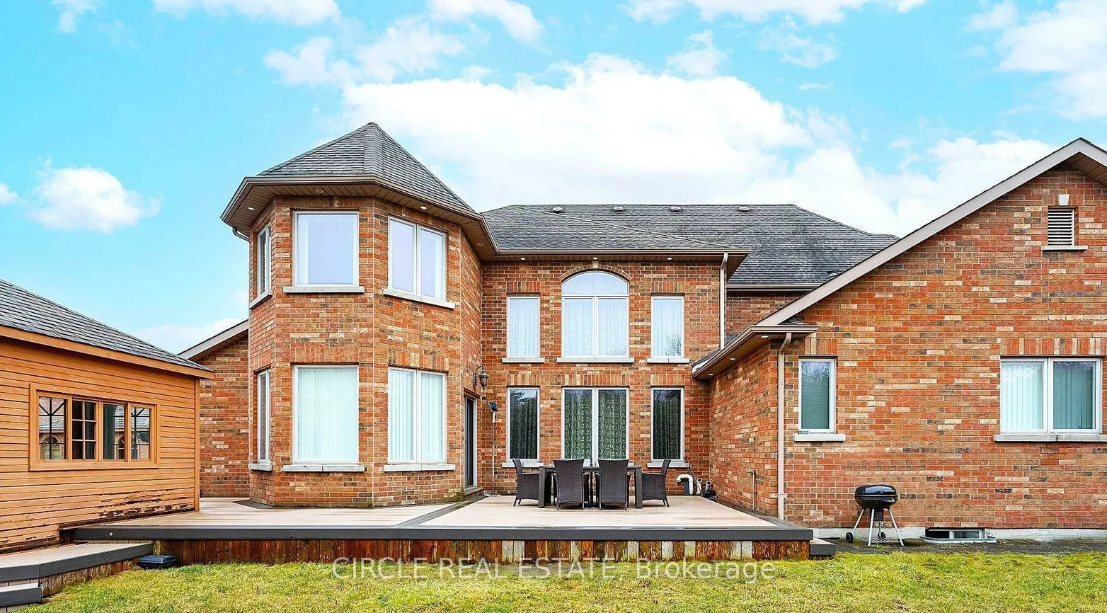 2489, Olinda, Erindale, Mississauga