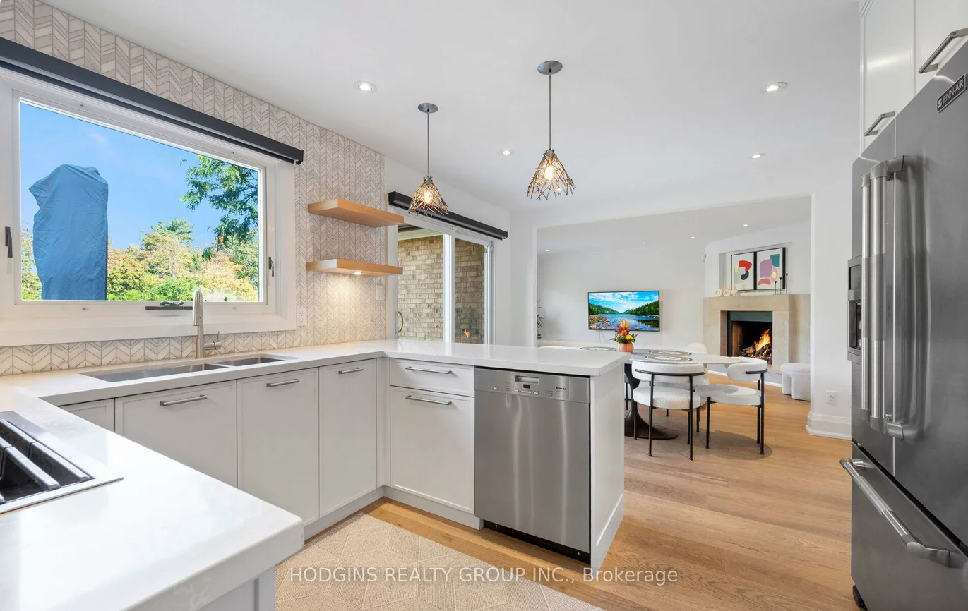 1726, Sherwood Forrest, Sheridan, Mississauga