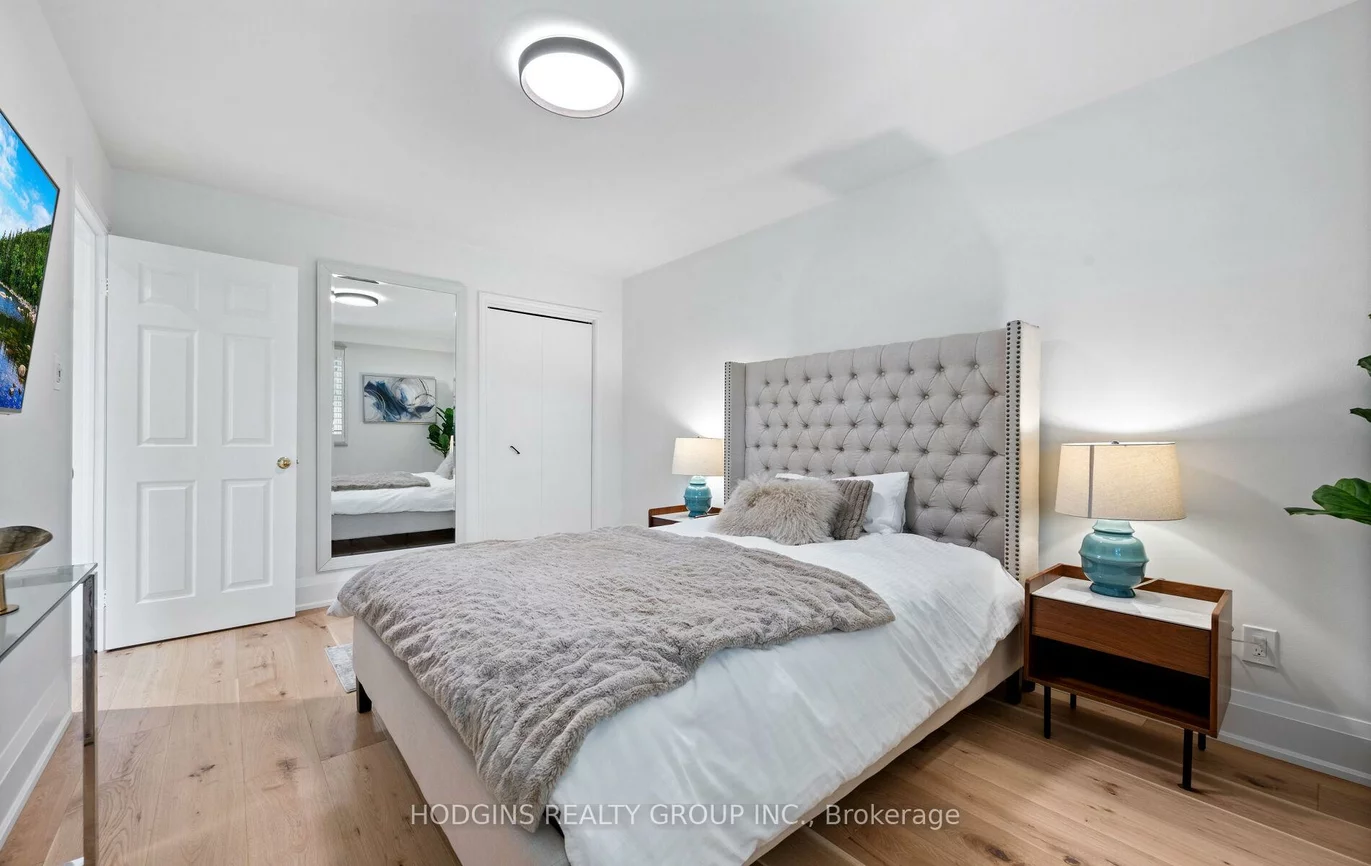 1726, Sherwood Forrest, Sheridan, Mississauga