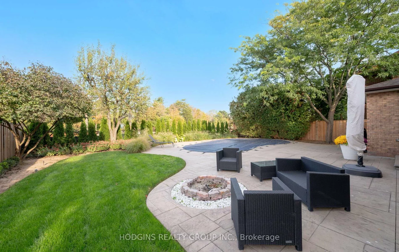 1726, Sherwood Forrest, Sheridan, Mississauga