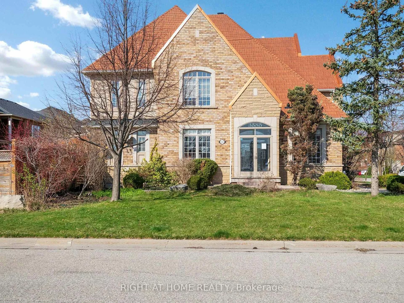 3585, Stonecutter, Churchill Meadows, Mississauga
