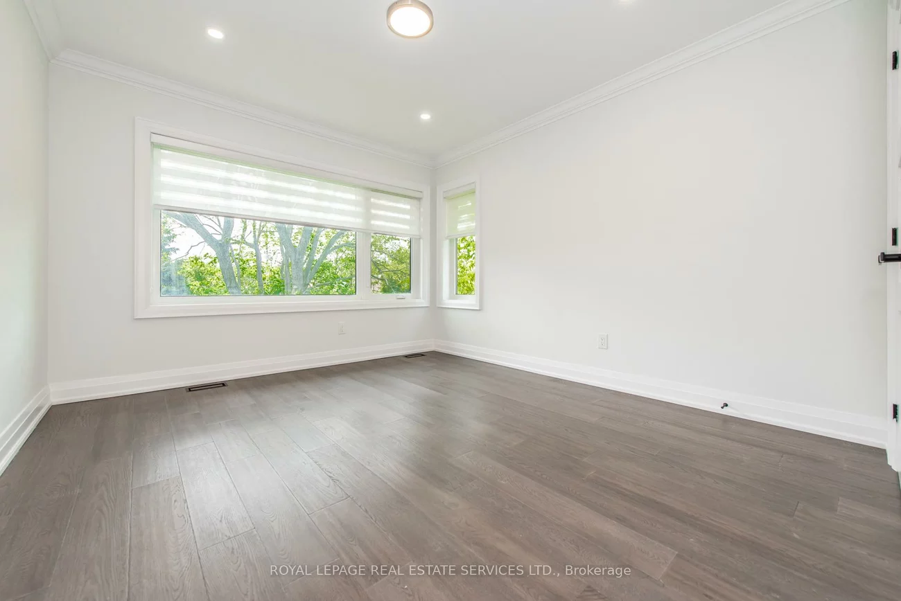 1204, Argreen, Mineola, Mississauga