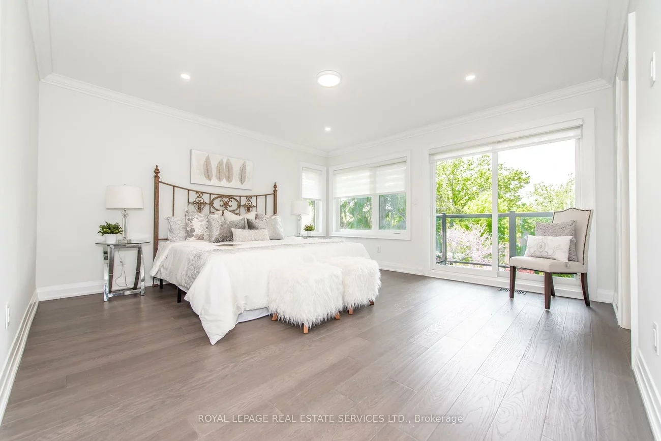 1204, Argreen, Mineola, Mississauga