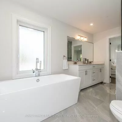 1204, Argreen, Mineola, Mississauga
