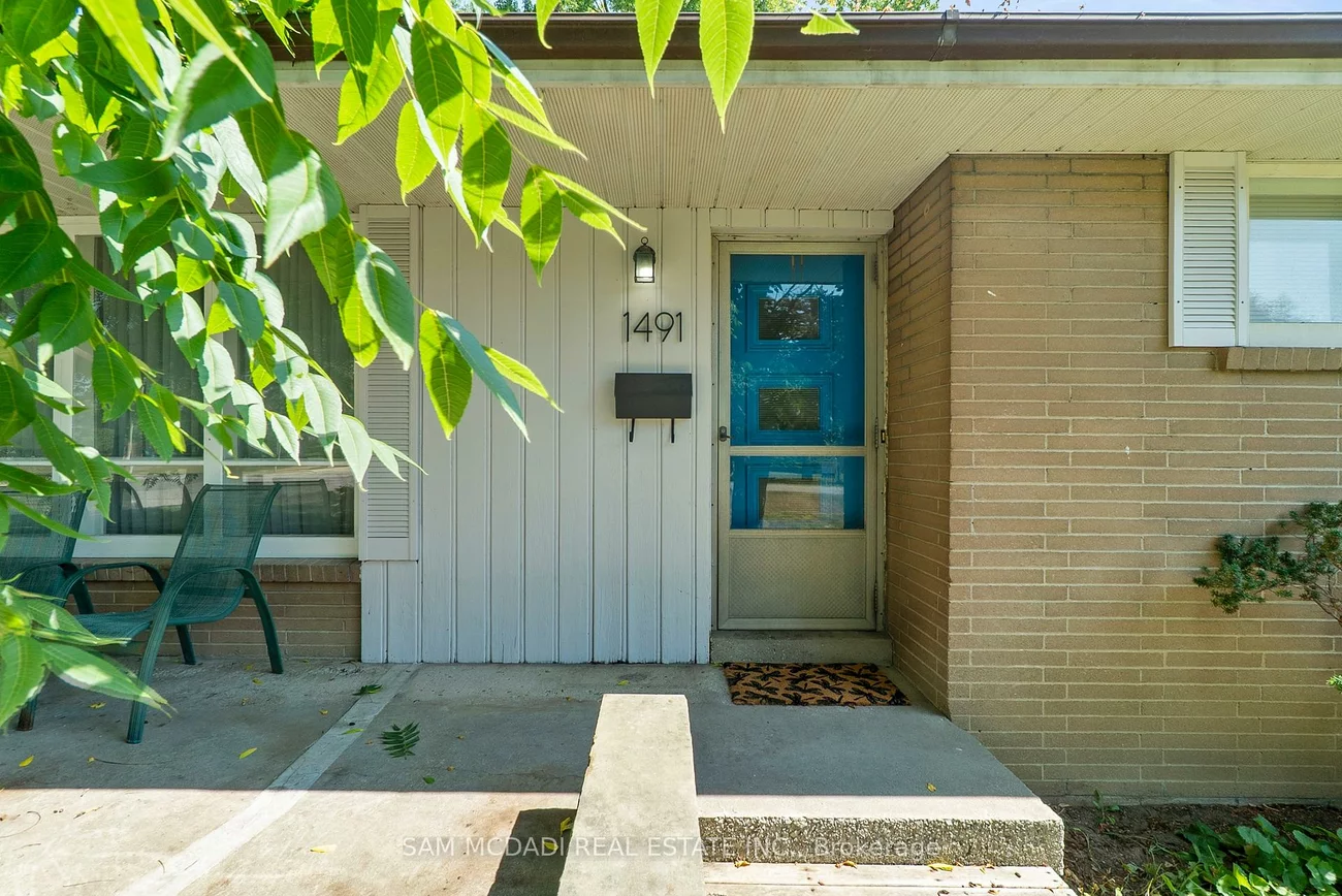 1491, Woodeden, Lorne Park, Mississauga