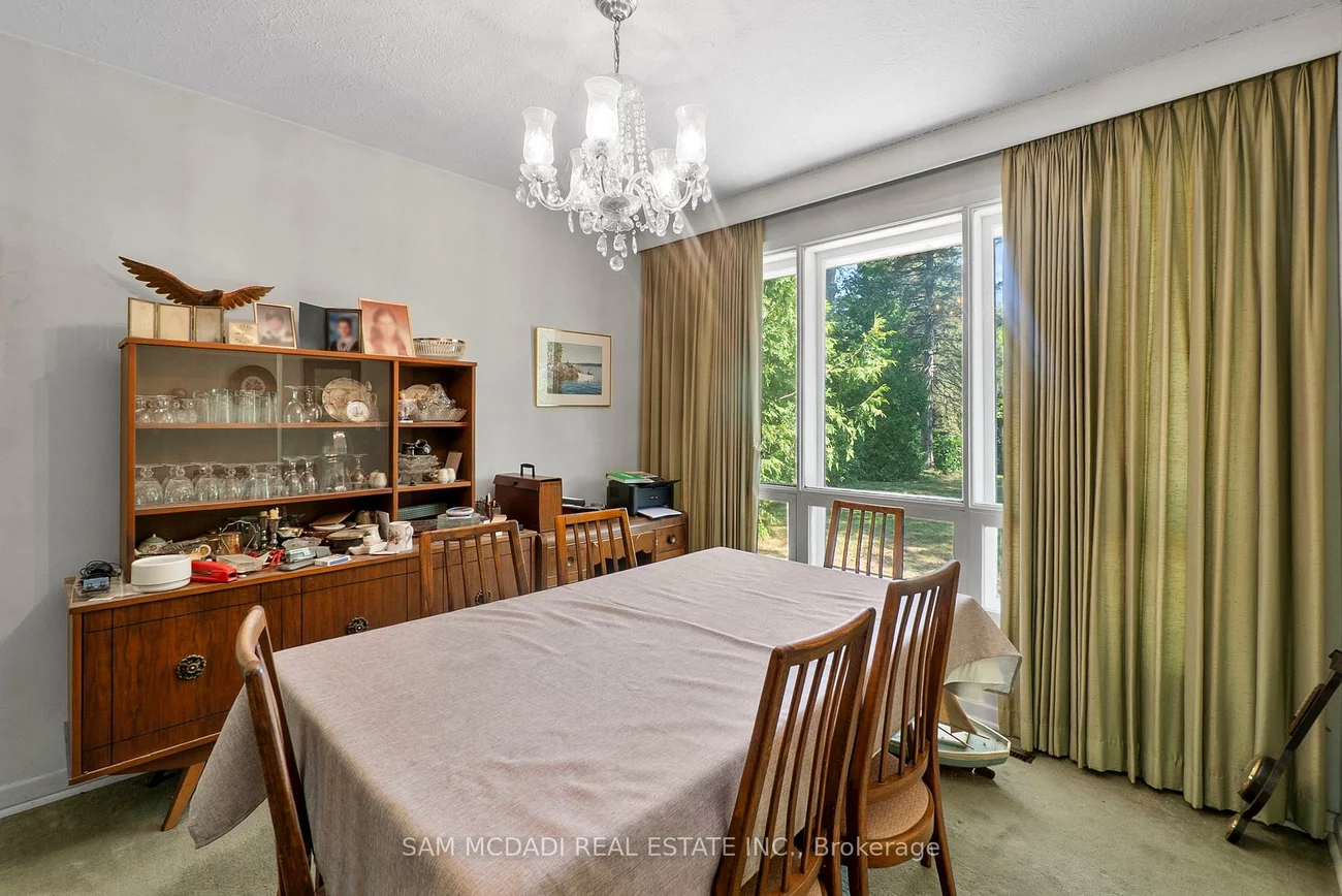 1491, Woodeden, Lorne Park, Mississauga