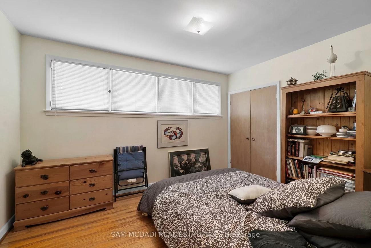 1491, Woodeden, Lorne Park, Mississauga