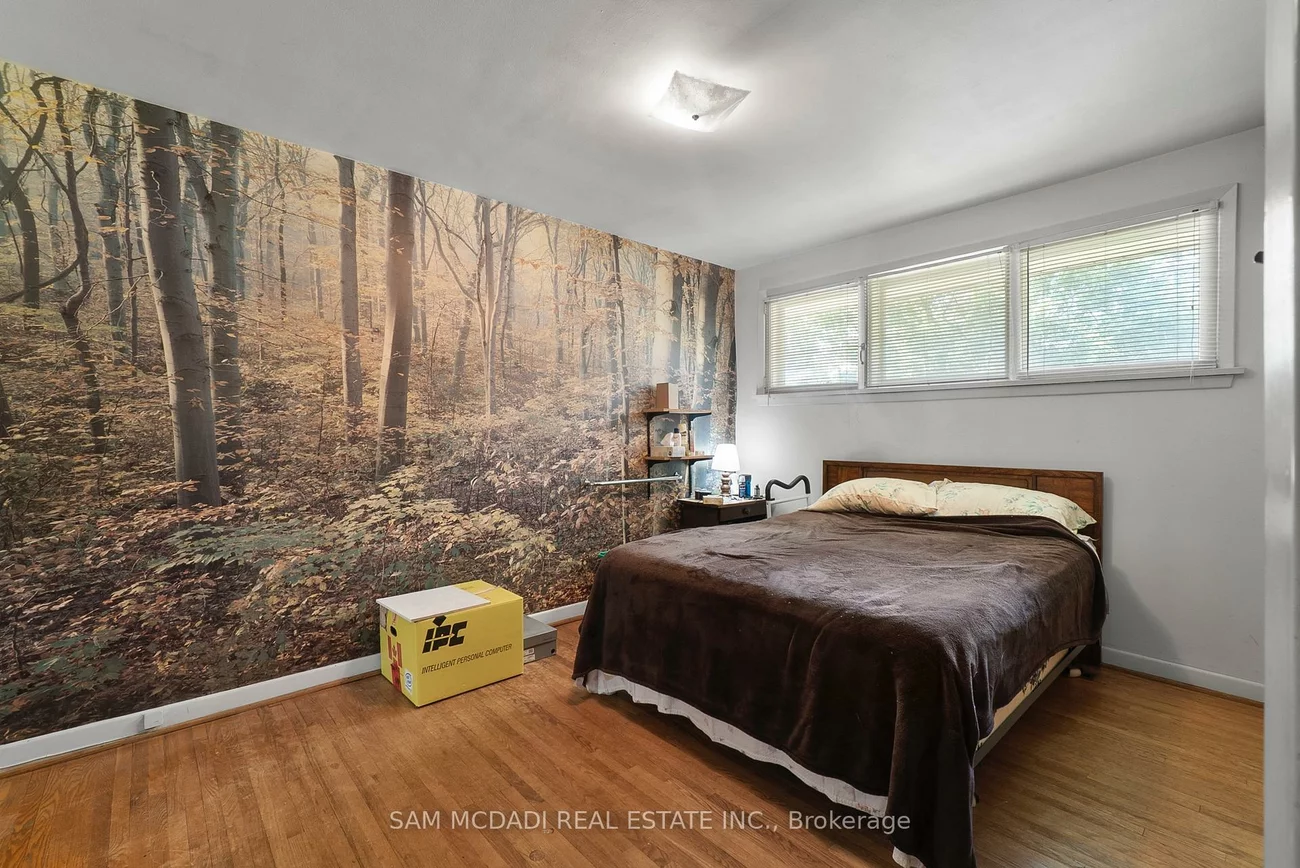 1491, Woodeden, Lorne Park, Mississauga