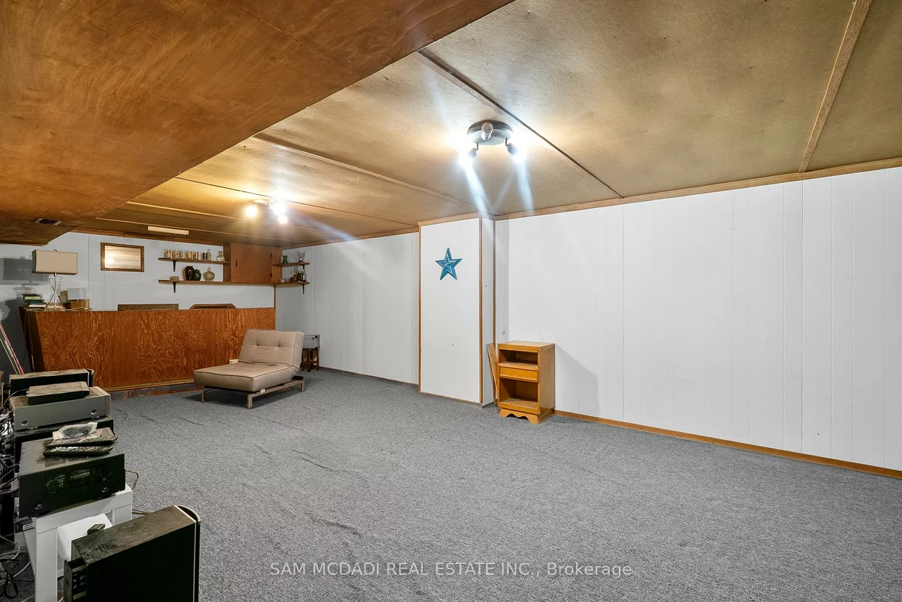 1491, Woodeden, Lorne Park, Mississauga