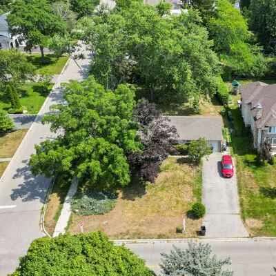 1491, Woodeden, Lorne Park, Mississauga