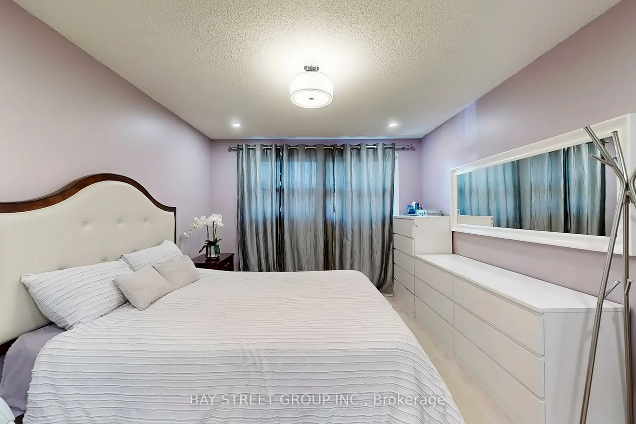 6119, Wabukayne, Meadowvale, Mississauga