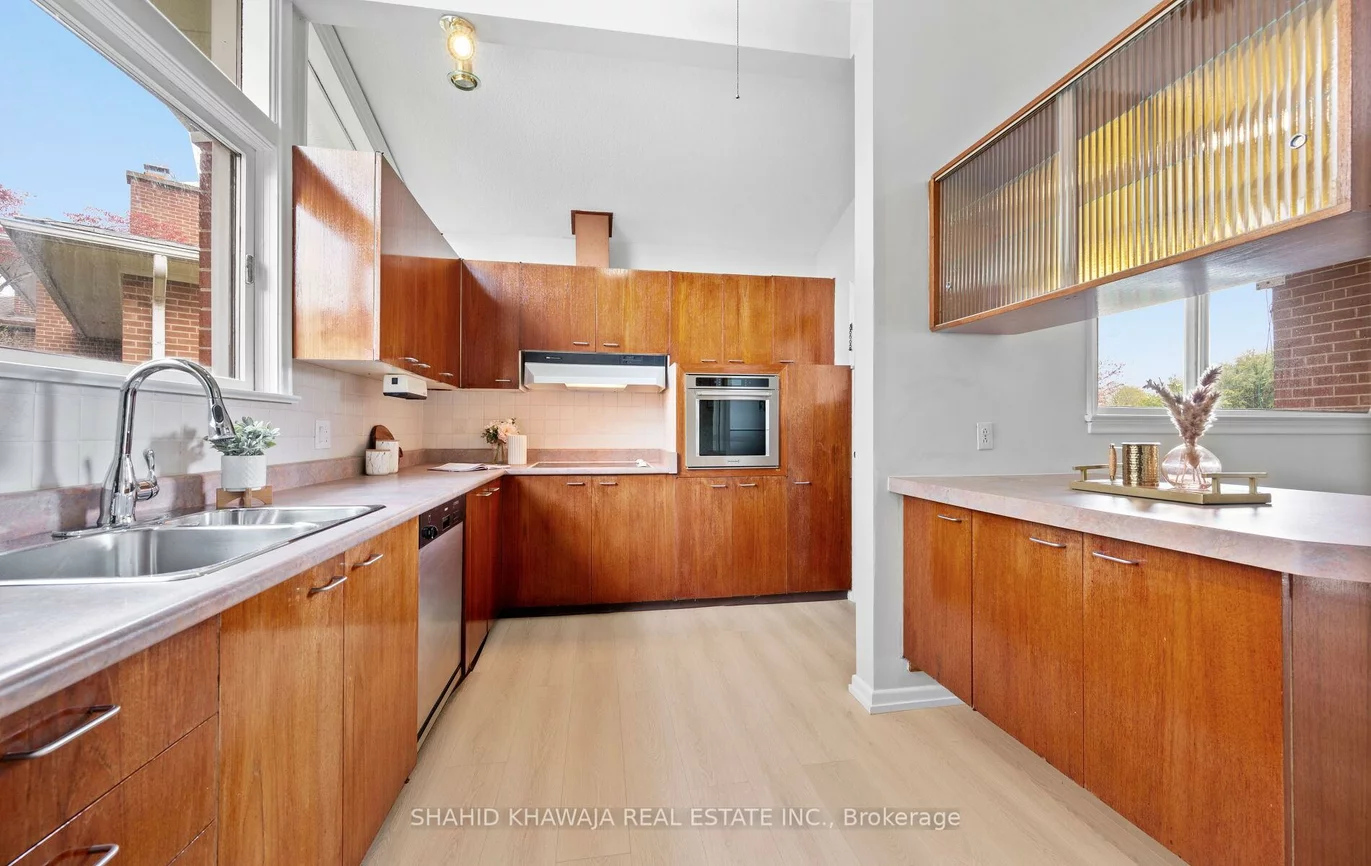 1550, Carletta, Lakeview, Mississauga