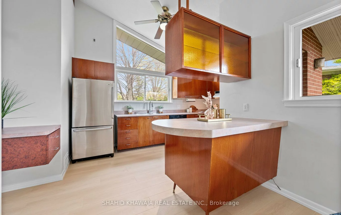 1550, Carletta, Lakeview, Mississauga