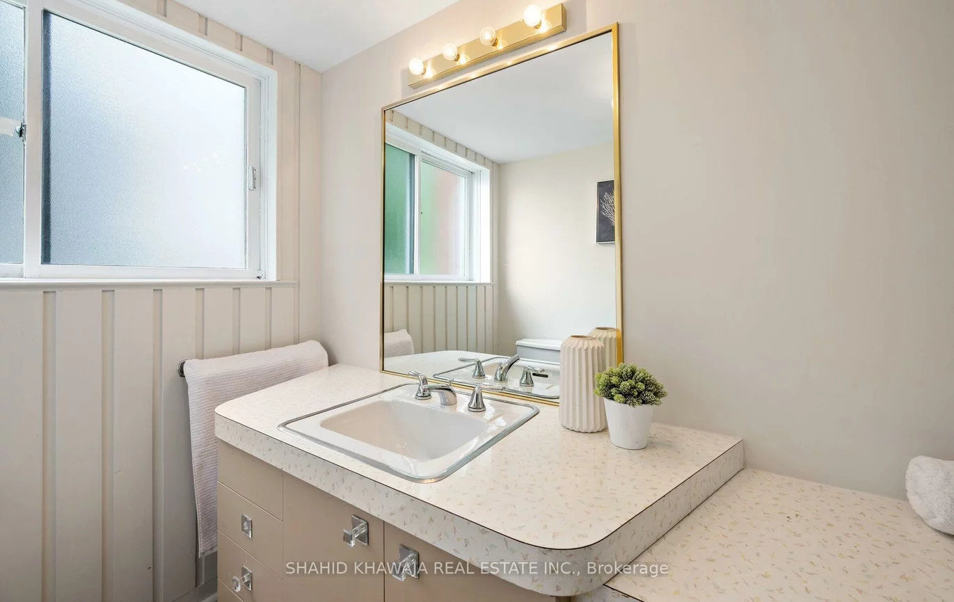 1550, Carletta, Lakeview, Mississauga