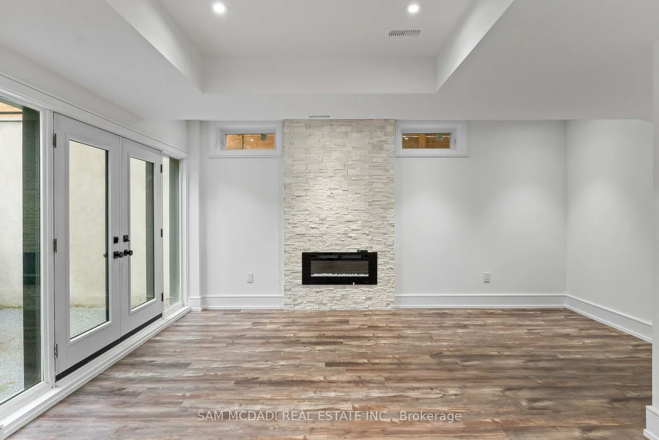 193, Mateo, Cooksville, Mississauga