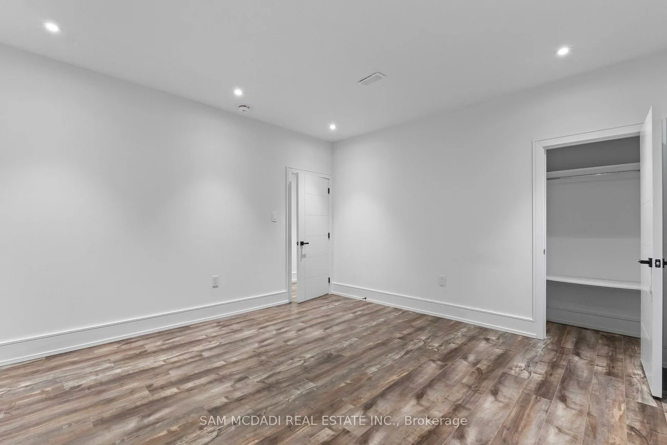 193, Mateo, Cooksville, Mississauga