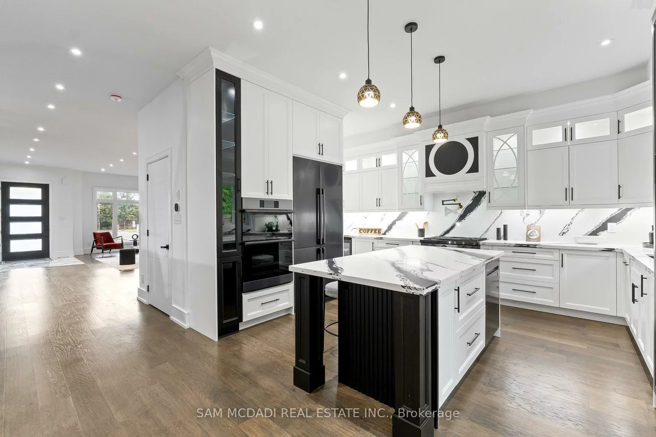 193, Mateo, Cooksville, Mississauga