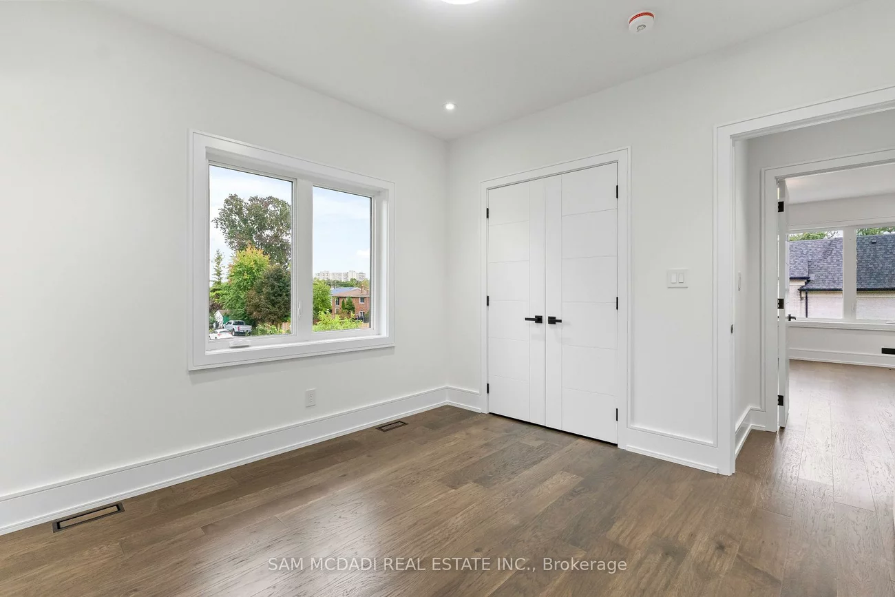 193, Mateo, Cooksville, Mississauga