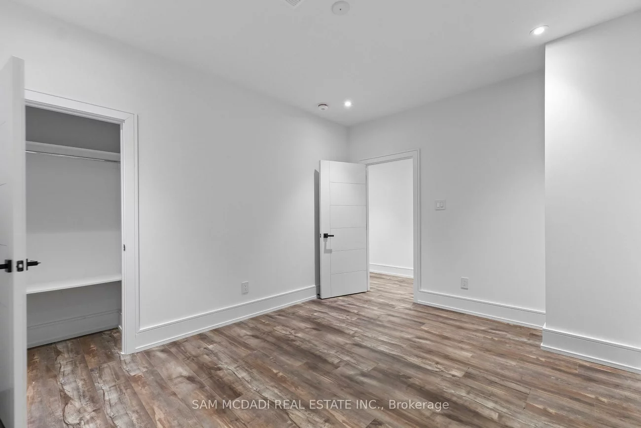 193, Mateo, Cooksville, Mississauga