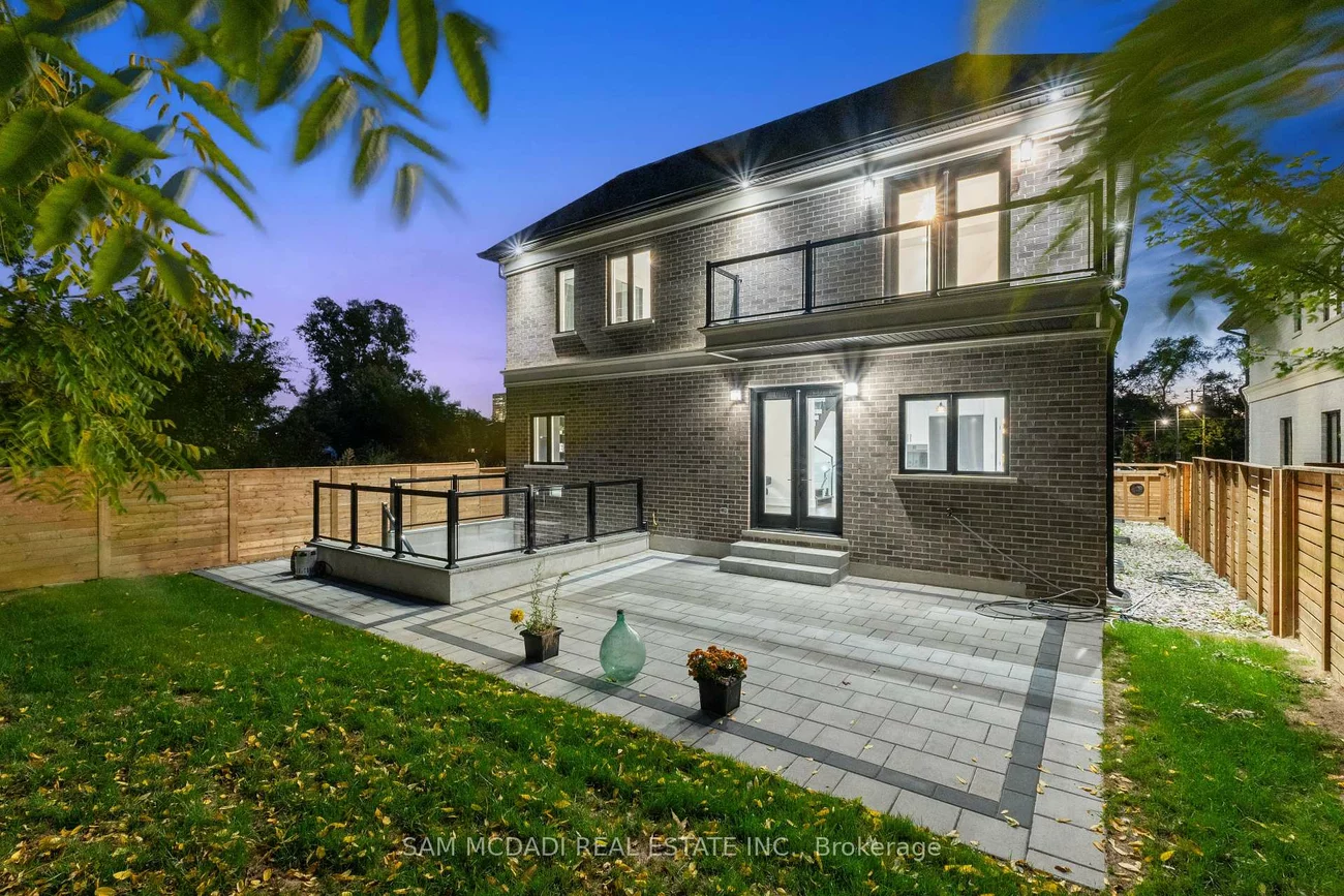 193, Mateo, Cooksville, Mississauga