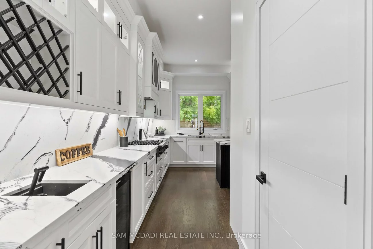 193, Mateo, Cooksville, Mississauga