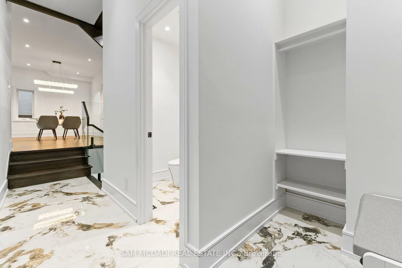 193, Mateo, Cooksville, Mississauga