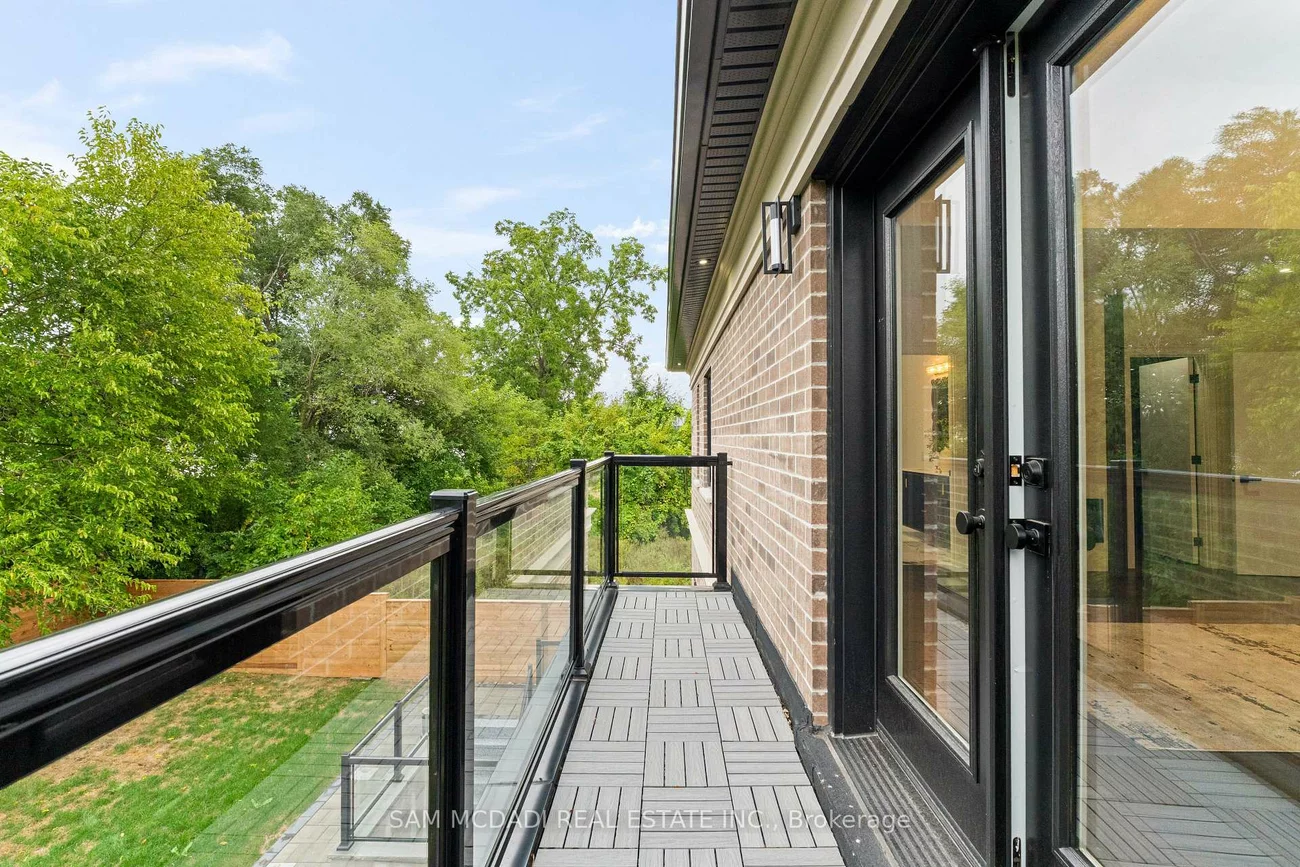 193, Mateo, Cooksville, Mississauga