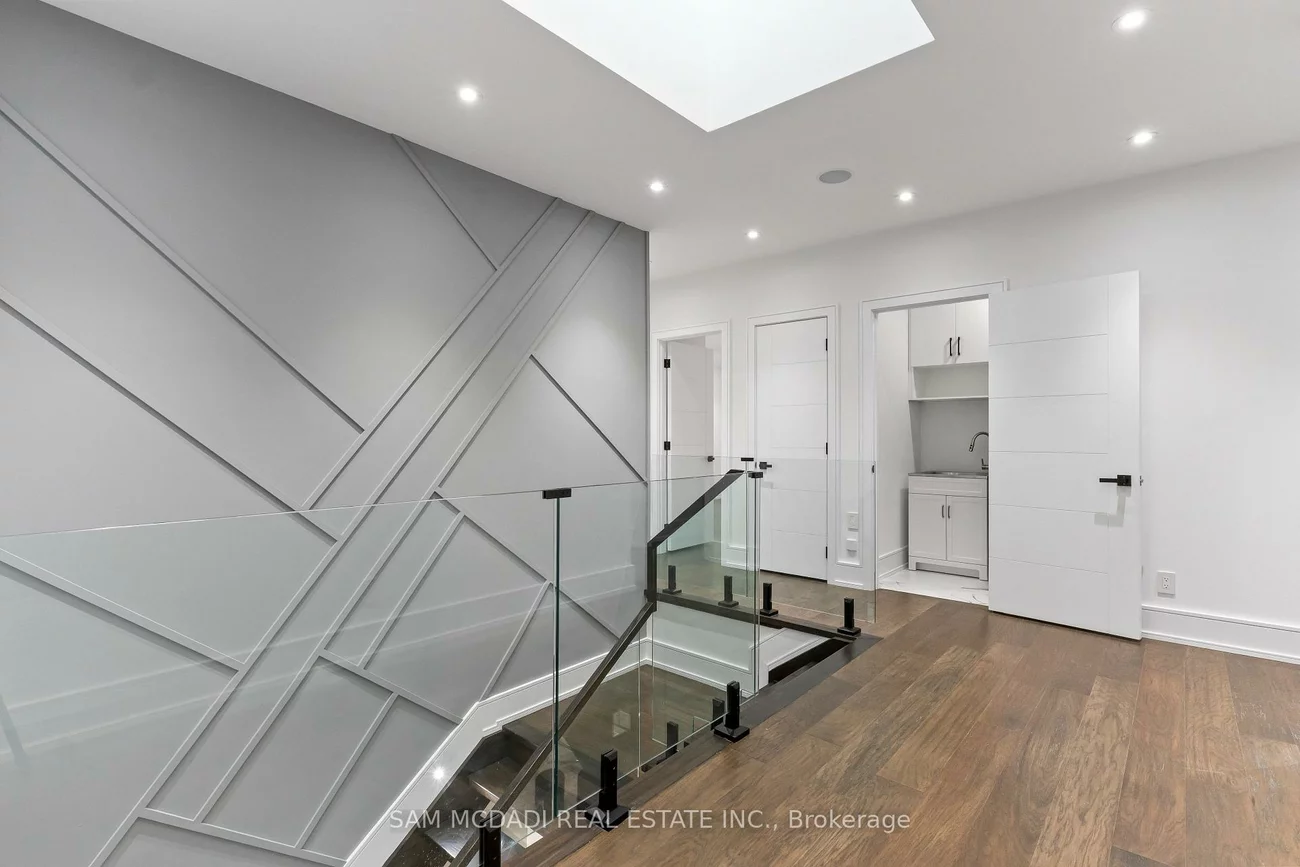 193, Mateo, Cooksville, Mississauga