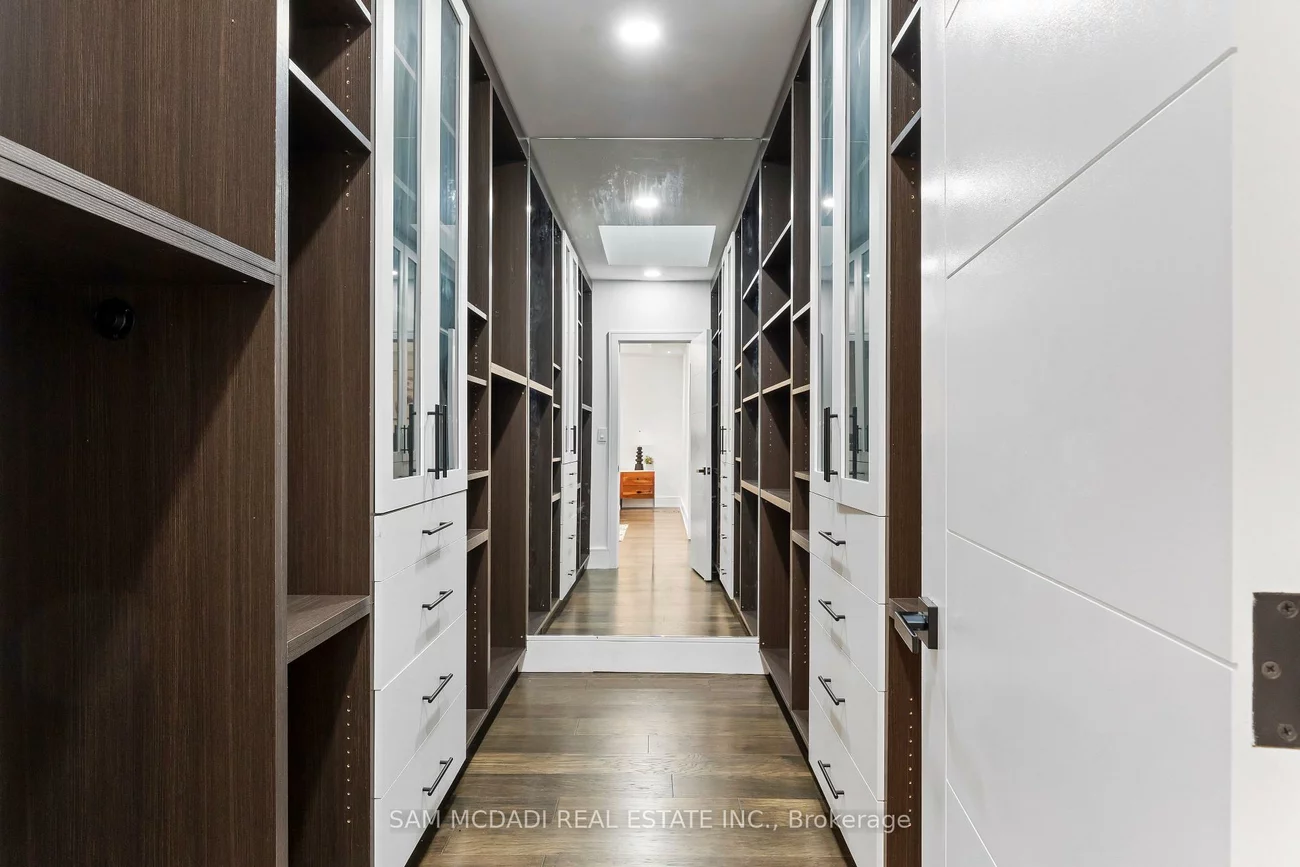 193, Mateo, Cooksville, Mississauga