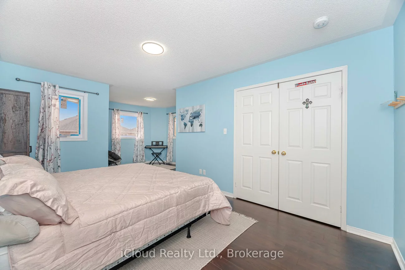 5261, River Forest, East Credit, Mississauga