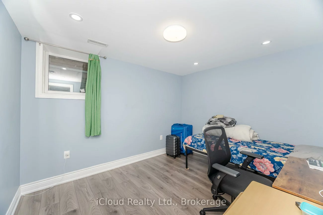 5261, River Forest, East Credit, Mississauga