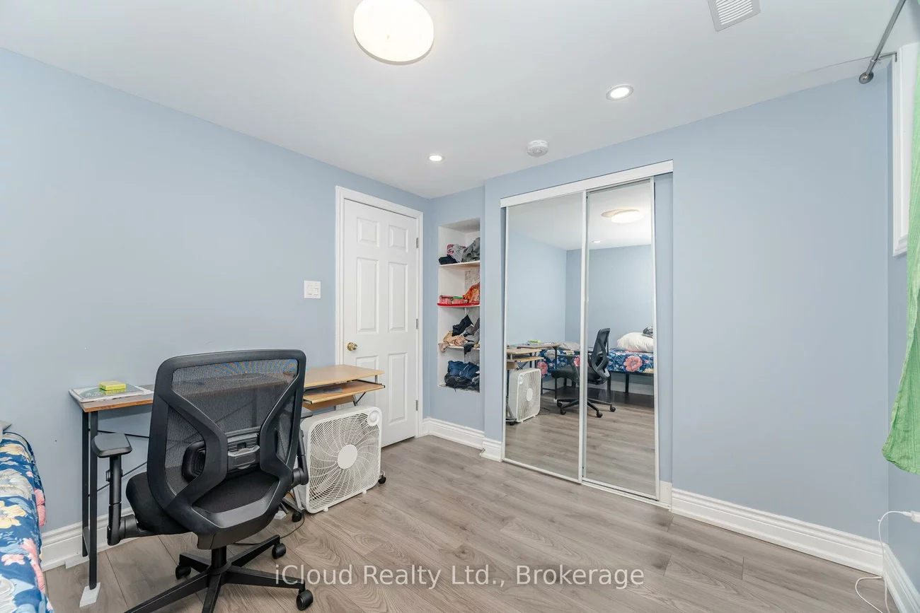 5261, River Forest, East Credit, Mississauga