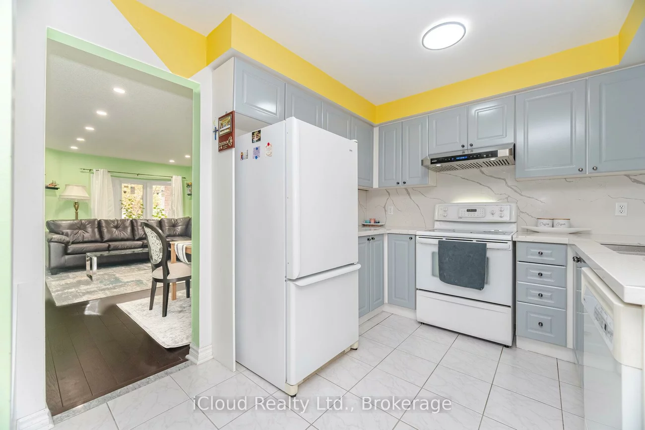 5261, River Forest, East Credit, Mississauga