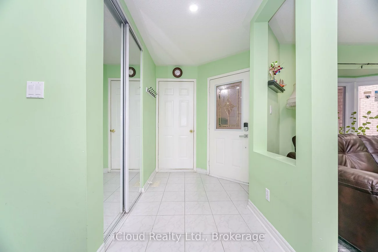 5261, River Forest, East Credit, Mississauga