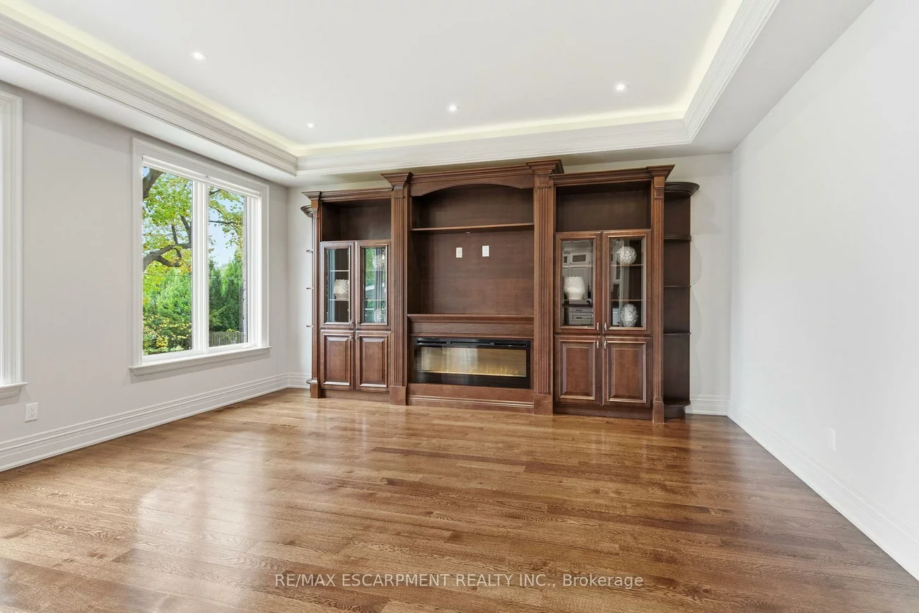 1366, Wilson, Mineola, Mississauga