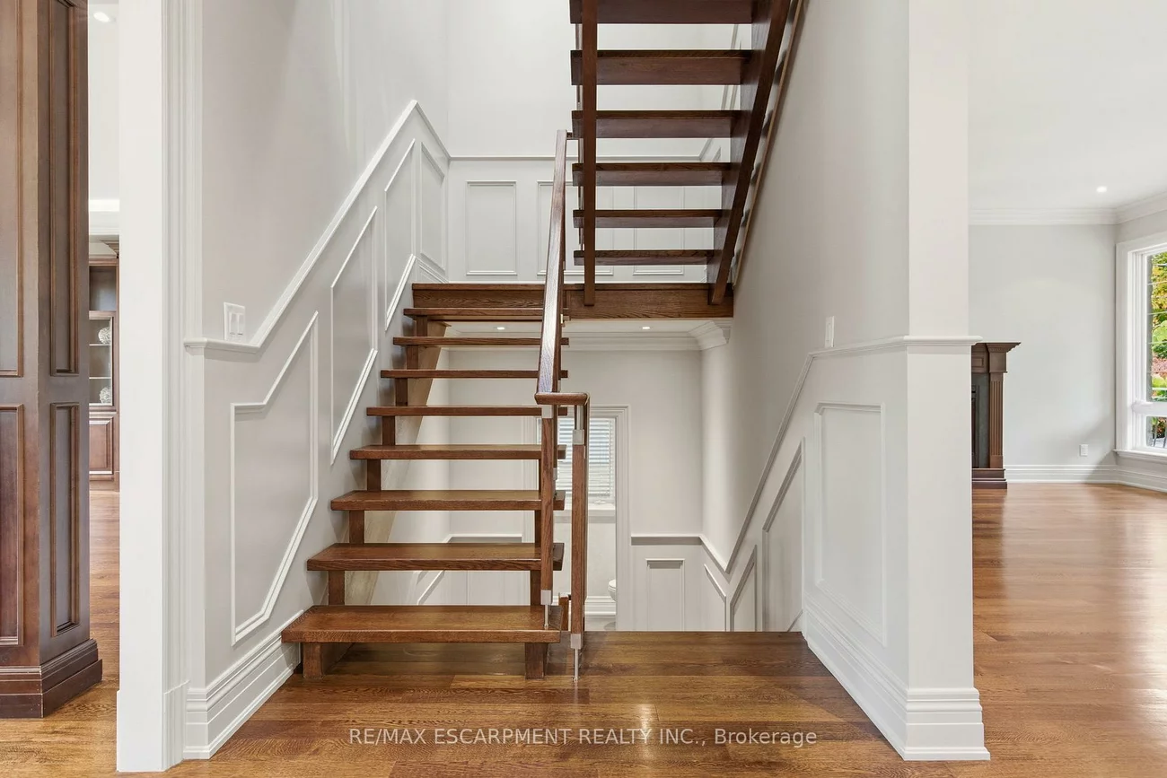 1366, Wilson, Mineola, Mississauga