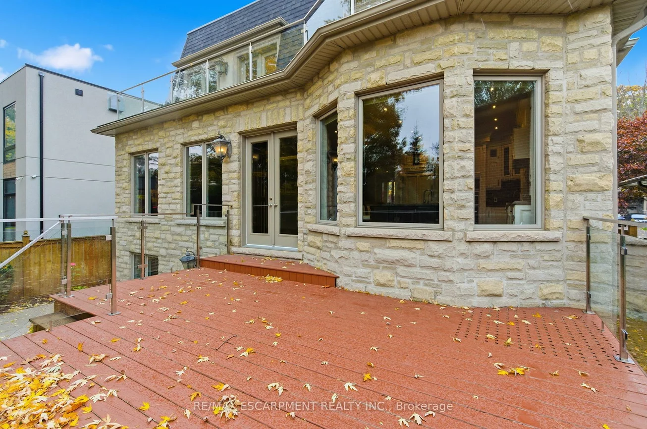 1366, Wilson, Mineola, Mississauga