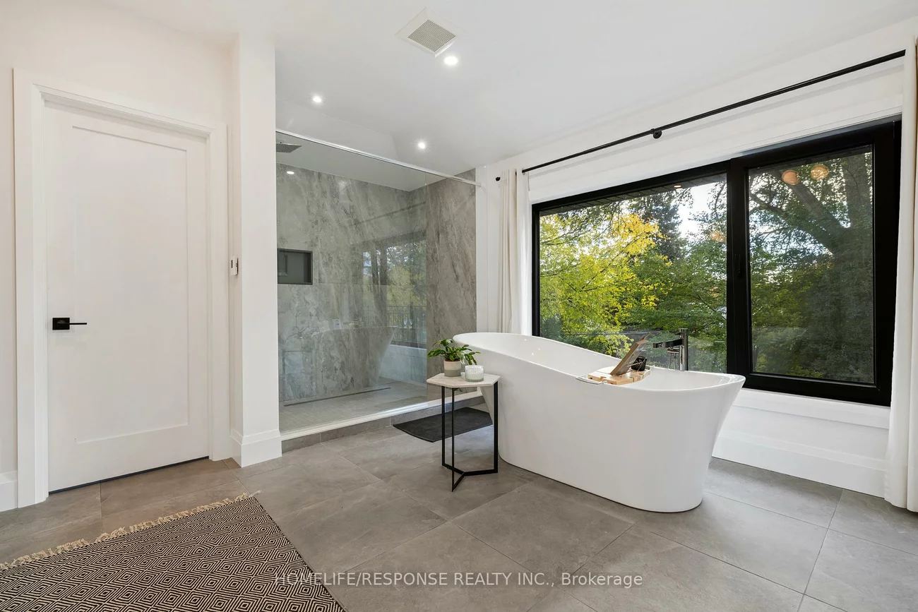 2110, Courtland, Lakeview, Mississauga