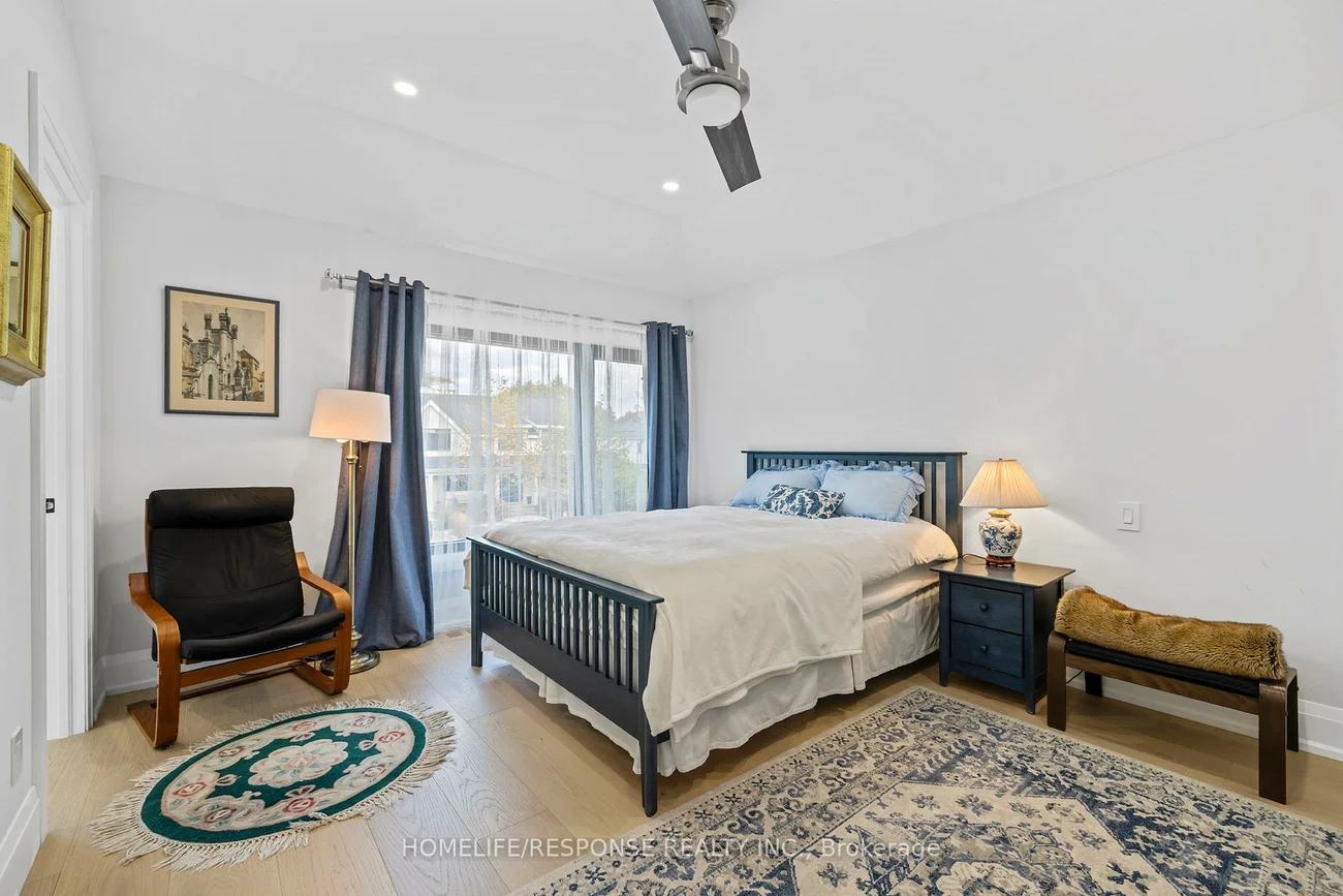 2110, Courtland, Lakeview, Mississauga