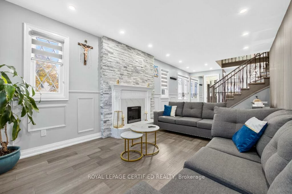 4174, Trellis, Erin Mills, Mississauga