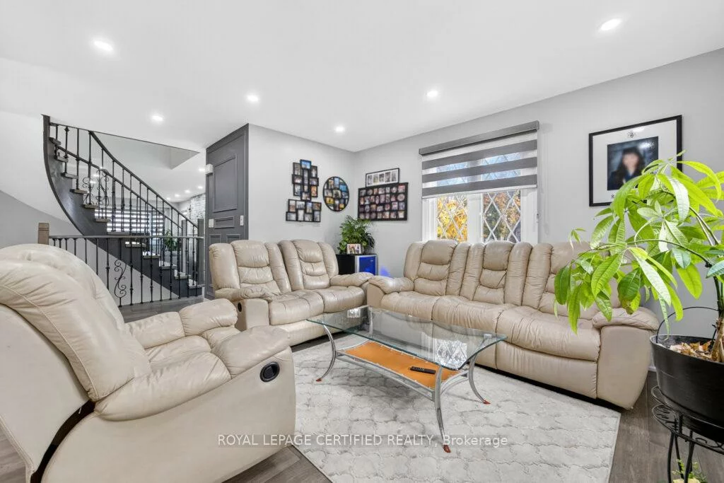 4174, Trellis, Erin Mills, Mississauga