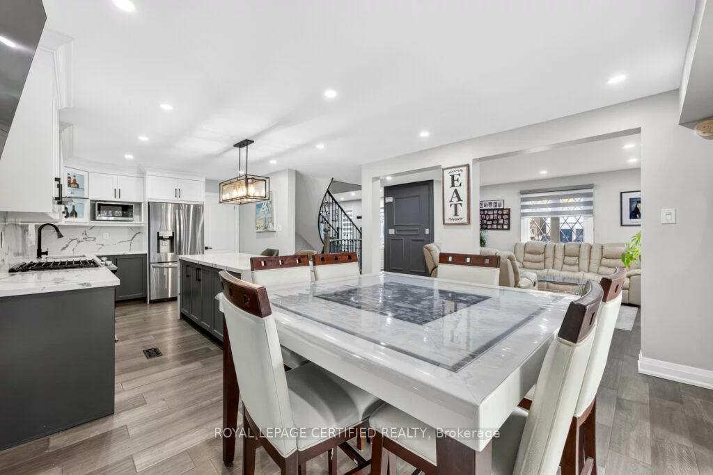 4174, Trellis, Erin Mills, Mississauga